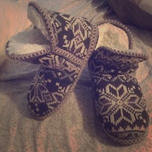 MukLuks memory foam slippers